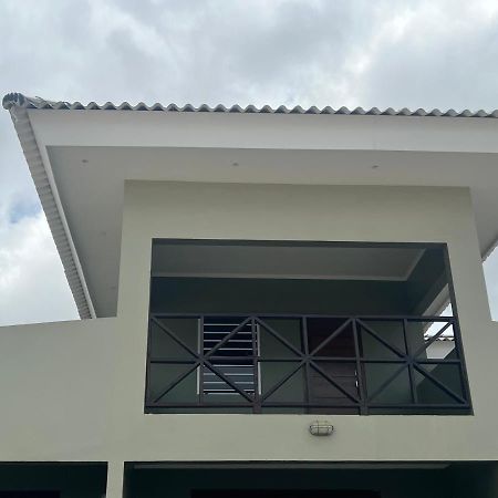 Cataleya Apartments Near Airport Willemstad Buitenkant foto