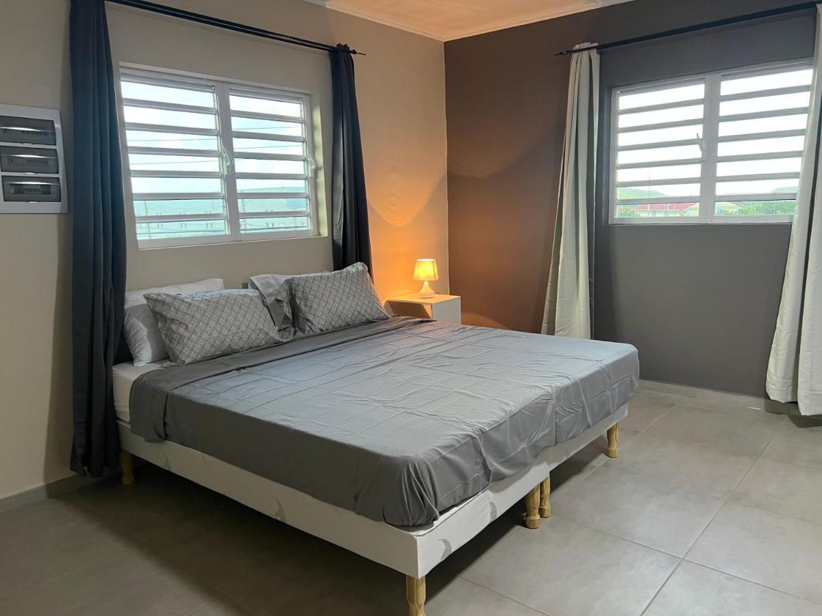 Cataleya Apartments Near Airport Willemstad Buitenkant foto
